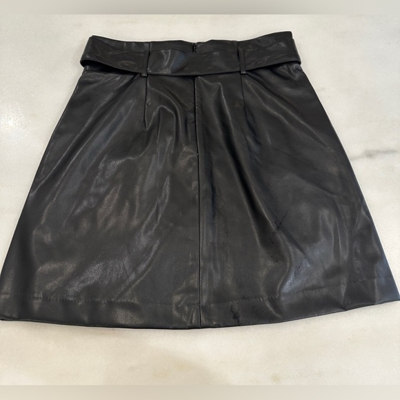 Vegan Leather Banana Republic Factory Tie Black Mini Skirt SZ 12 - Picture 4 of 10